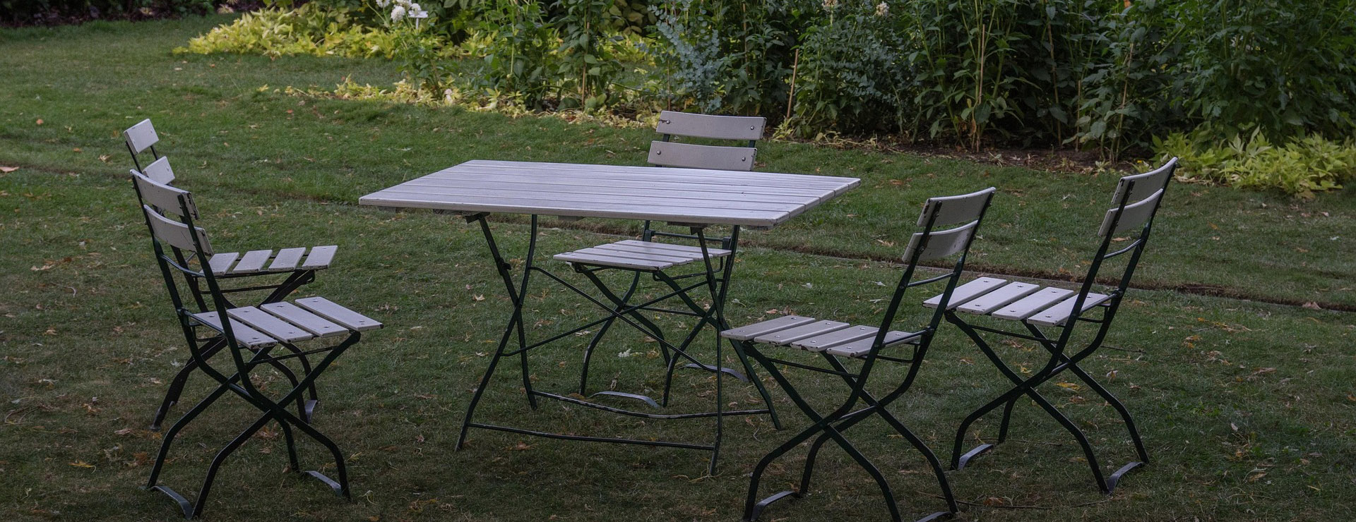 Northlight -Northlight garden table 3763381 1920